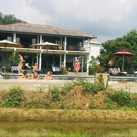 Hotel Ceylon Breeze Sigiriya Esterno foto