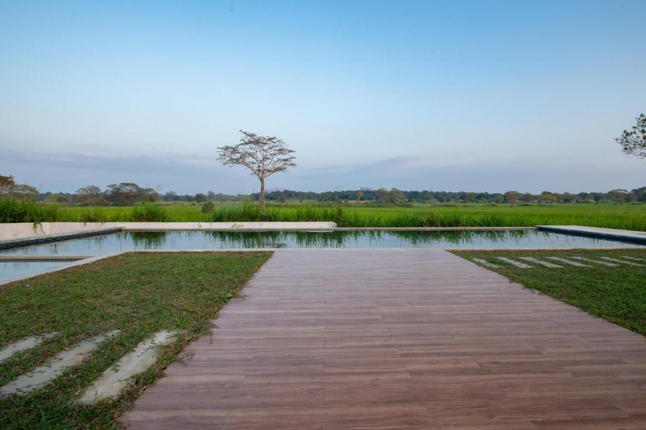 Hotel Ceylon Breeze Sigiriya Esterno foto