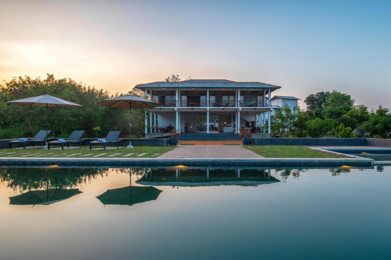 Hotel Ceylon Breeze Sigiriya Esterno foto